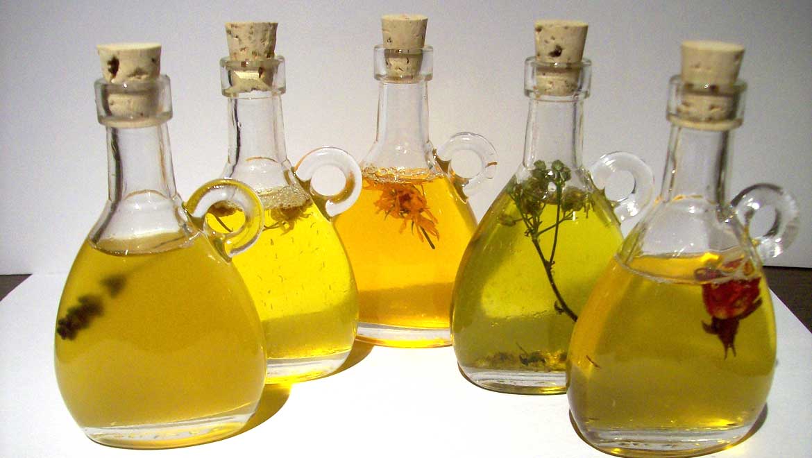 Le top 6 des huiles essentielles indispensables en été !
